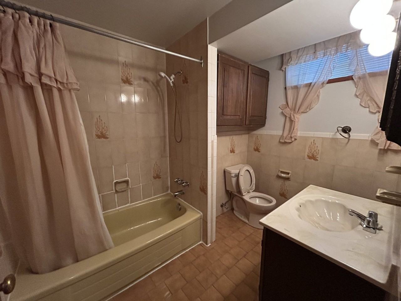 1019 Maitland Ave - Photo 5 of 17