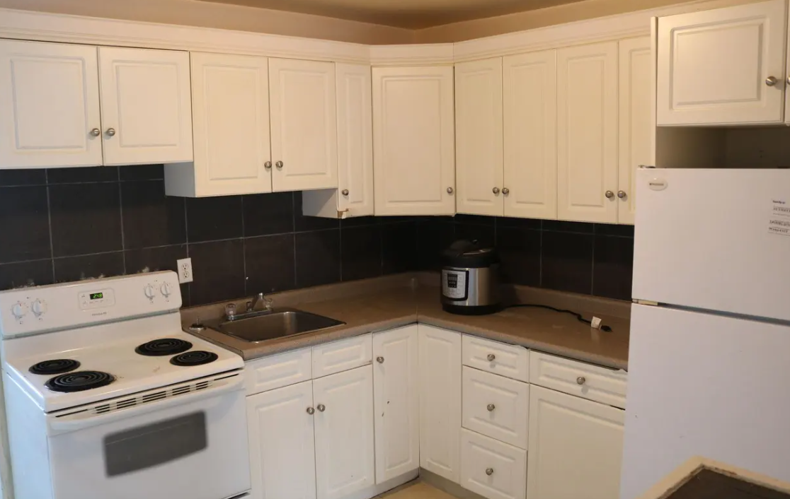 824 College Ave #1 - Photo 5 of 6