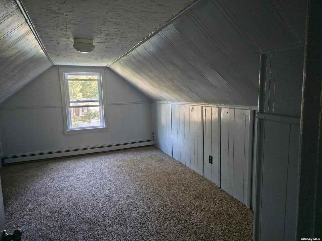 131 Lakeview Dr - Photo 2 of 6