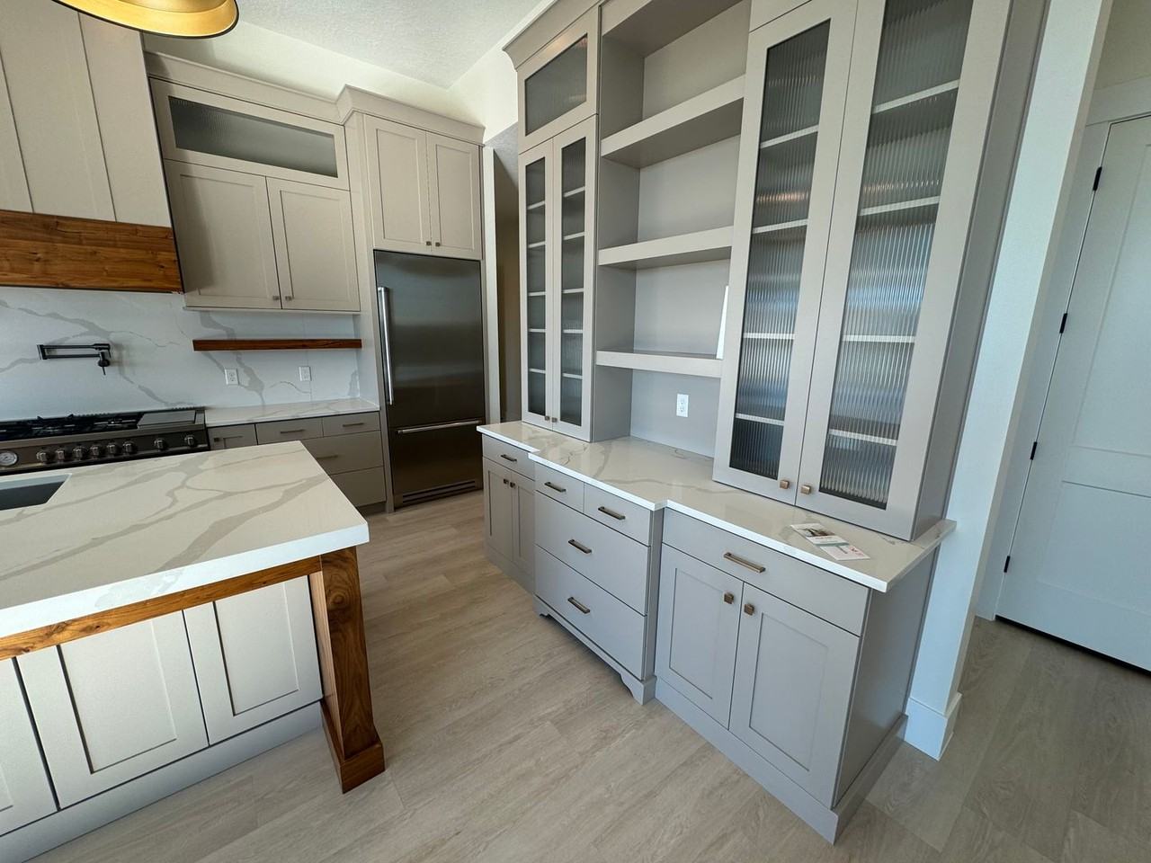 647 W 280 S - Photo 5 of 40