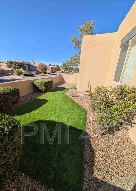 12612 Carmel Ct Ne - Photo 3 of 42