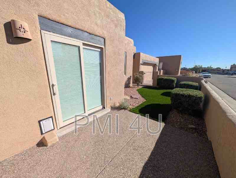 12612 Carmel Ct Ne - Photo 4 of 42