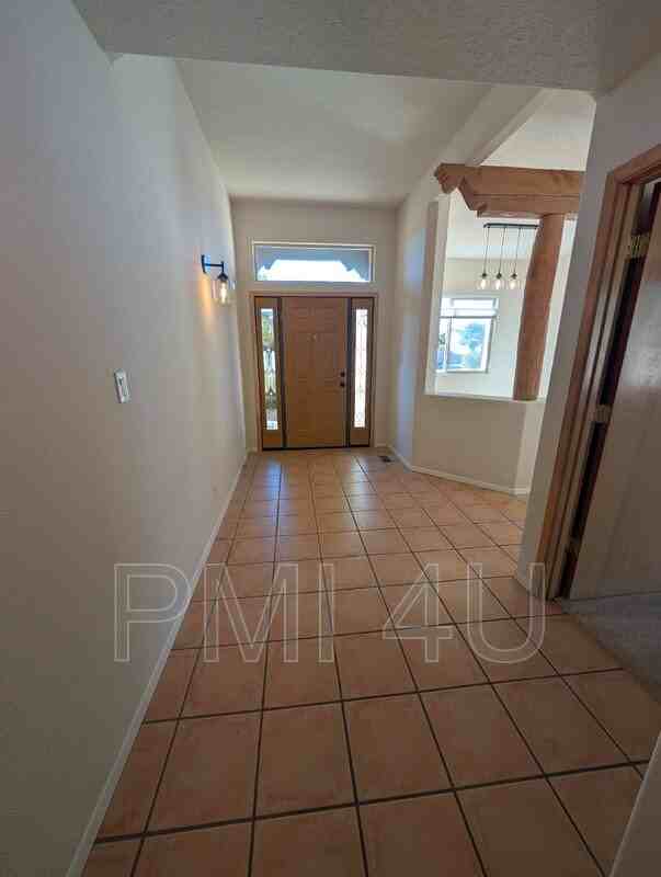 12612 Carmel Ct Ne - Photo 5 of 42