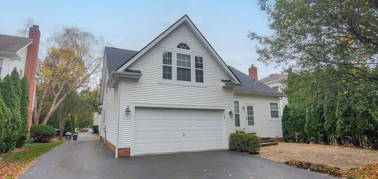 5097 Marks Ct - Photo 3 of 38