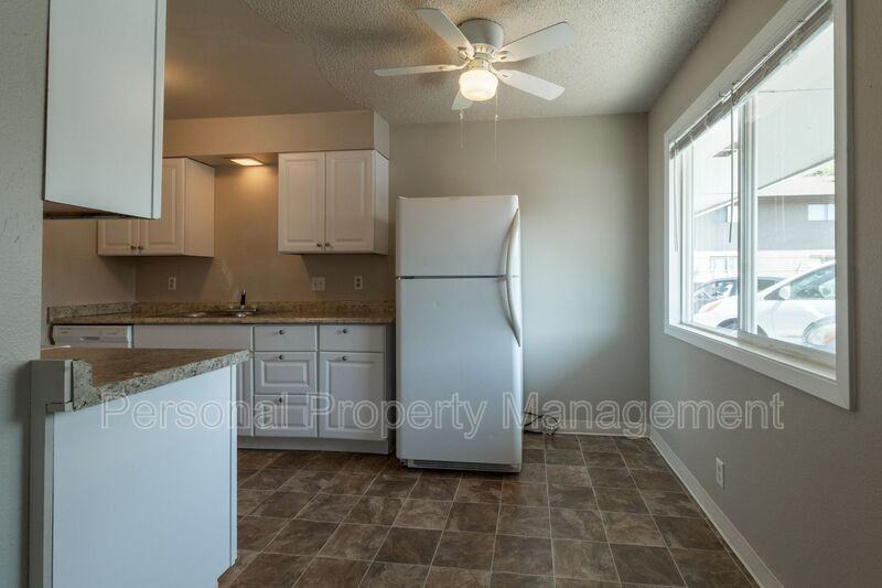 932 Ne 86th St - Photo 5 of 12