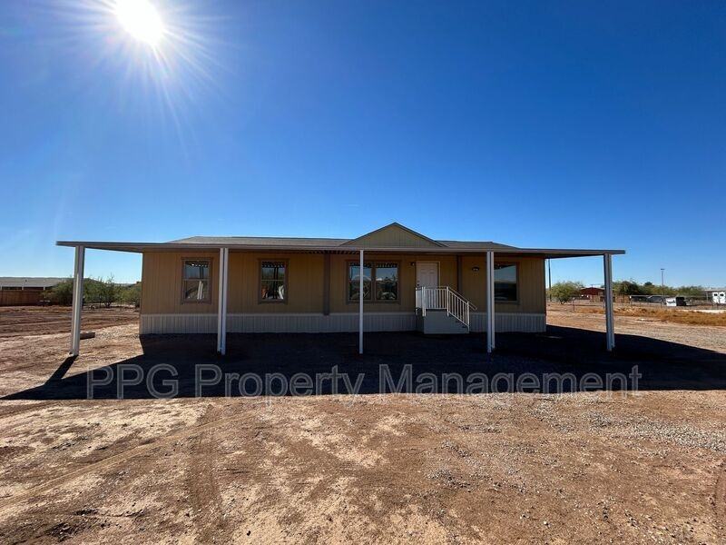 28805 N 213th Ave - Photo 2 of 21