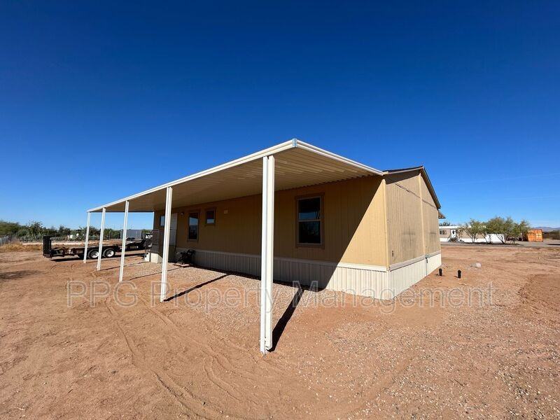 28805 N 213th Ave - Photo 3 of 21