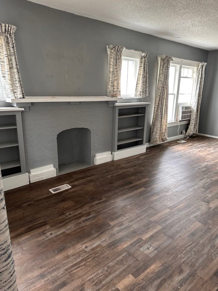 241 Park Ave - Photo 3 of 11