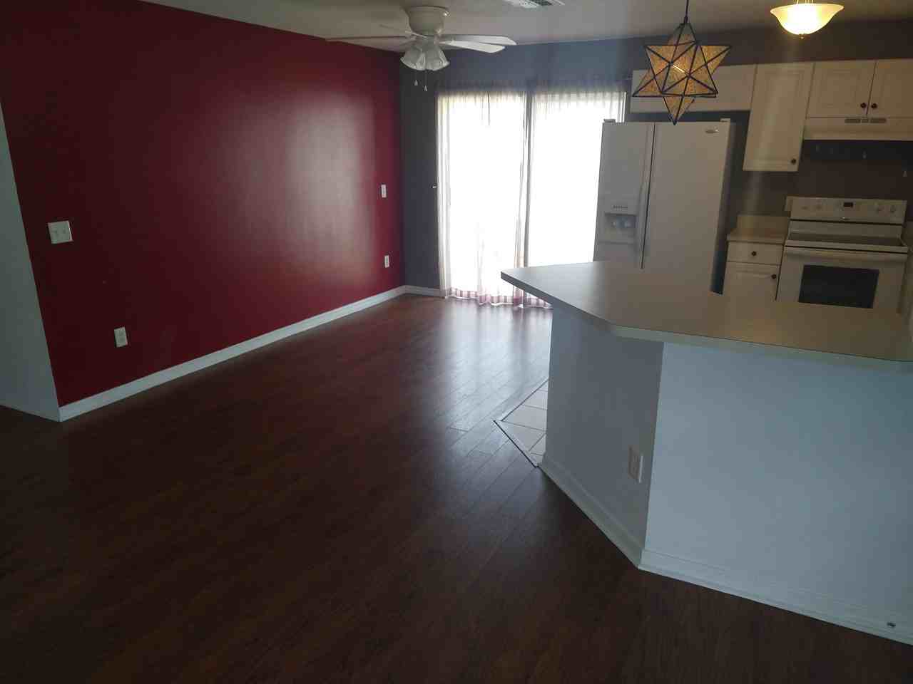1215 E Parker St - Photo 3 of 17
