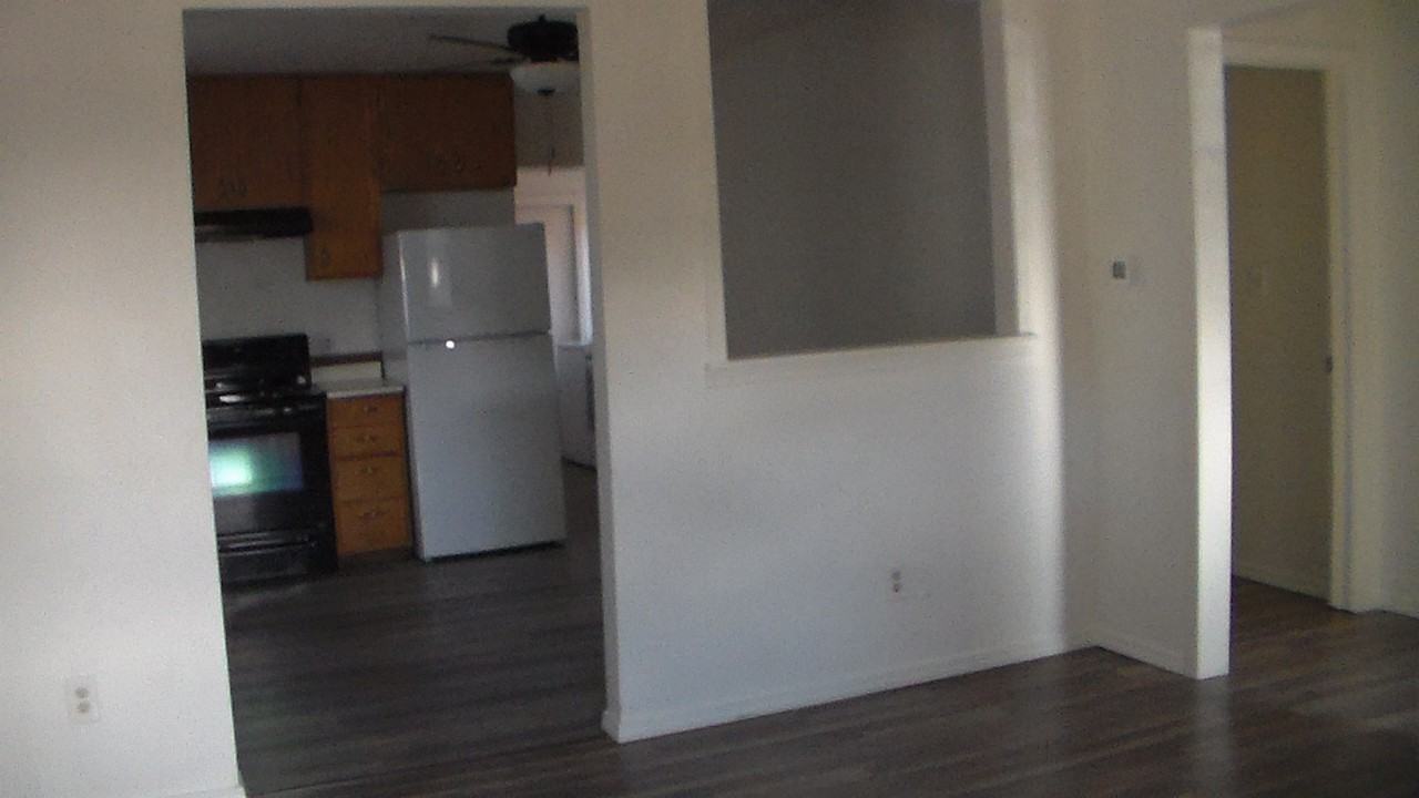 120 N 2nd St - Photo 4 of 9