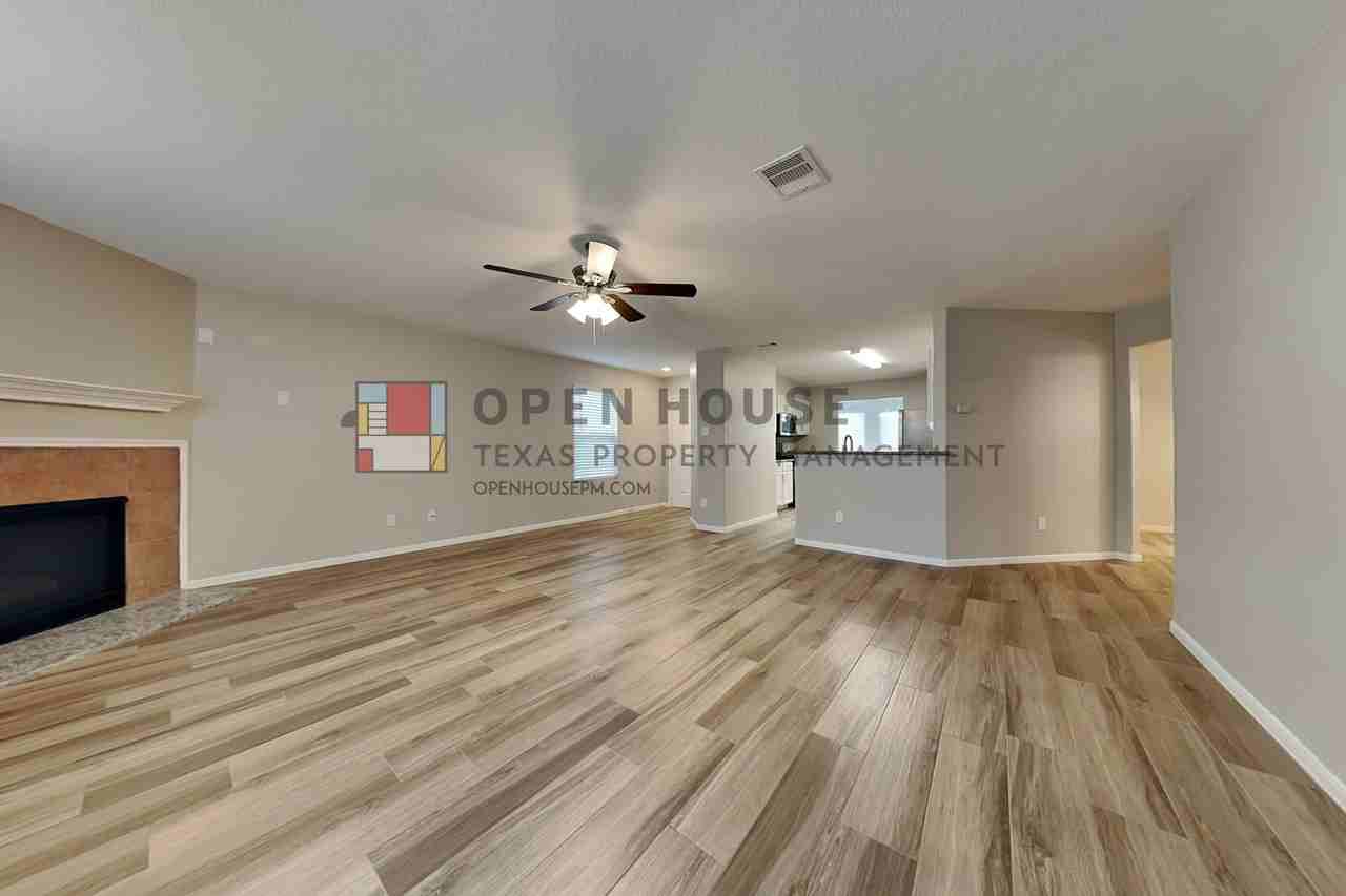 16839 Blackberry Lily Ln - Photo 3 of 21