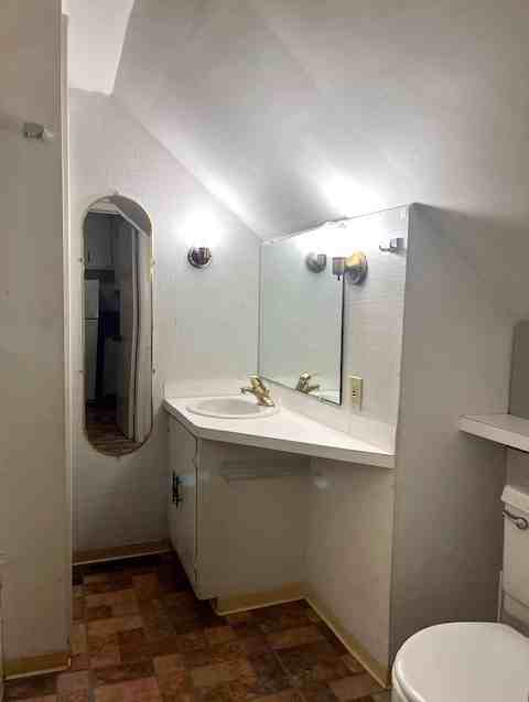 3037 Lemuel St - Photo 3 of 19