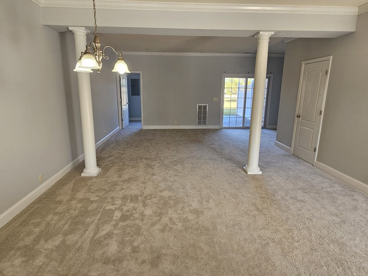 1425 Hidden Meadow Ln - Photo 4 of 22