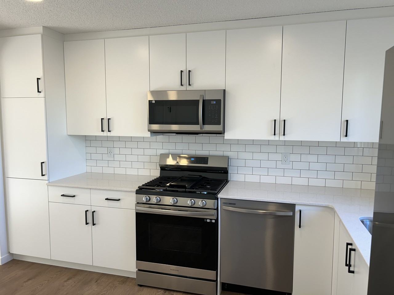 112 Secord Dr Nw - Photo 2 of 20