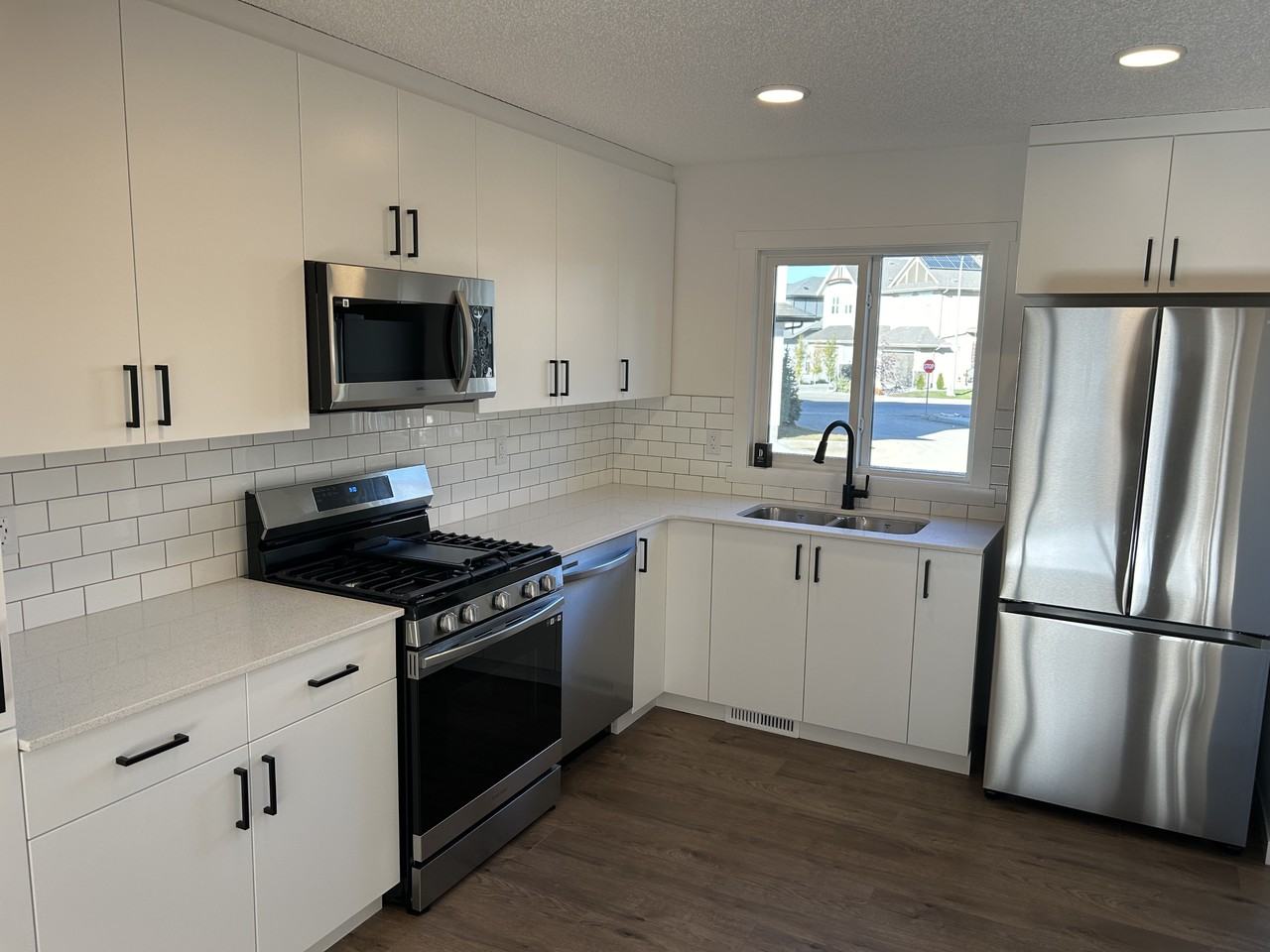 112 Secord Dr Nw - Photo 3 of 20