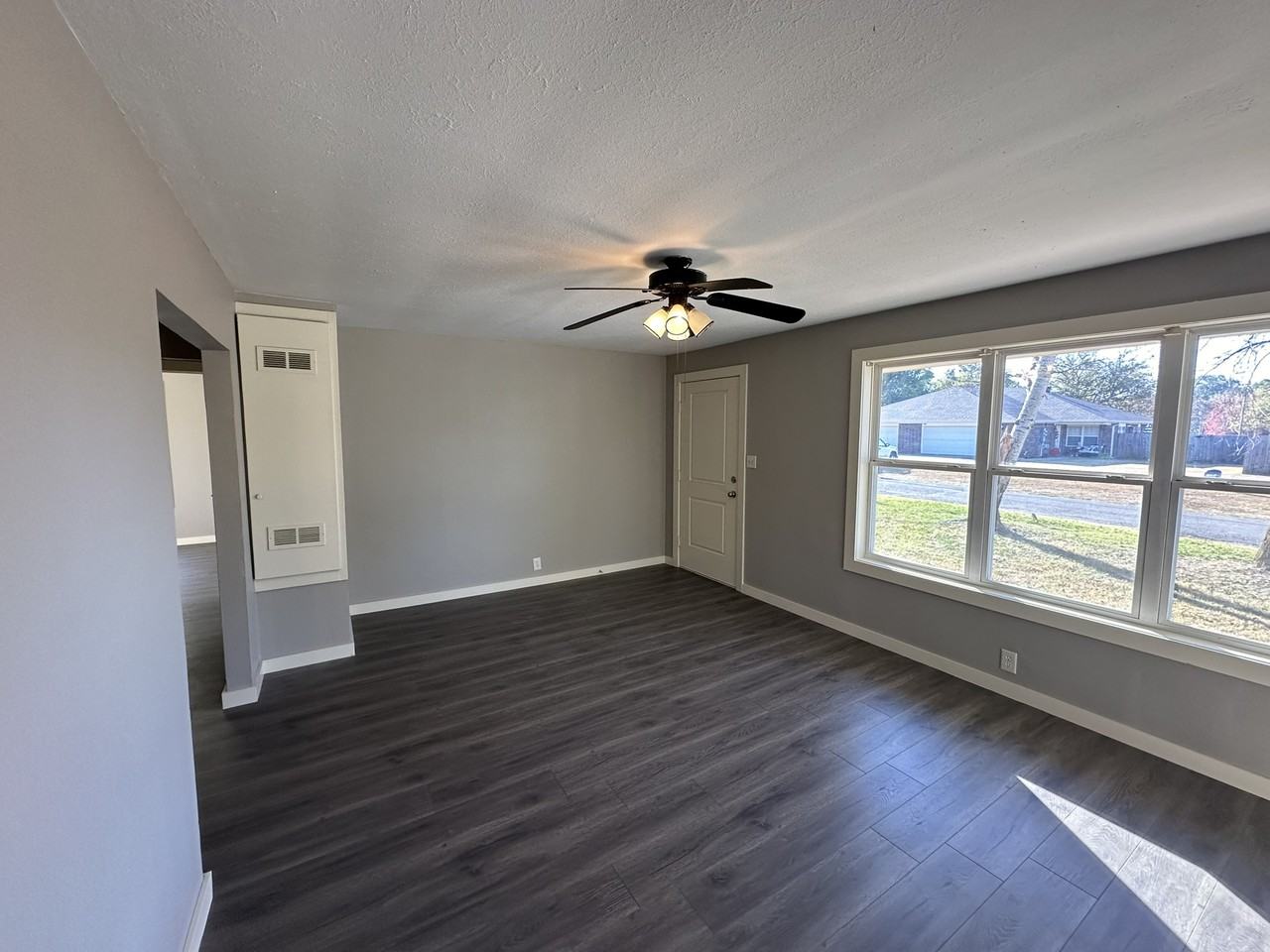 803 Greenfield St - Photo 3 of 16