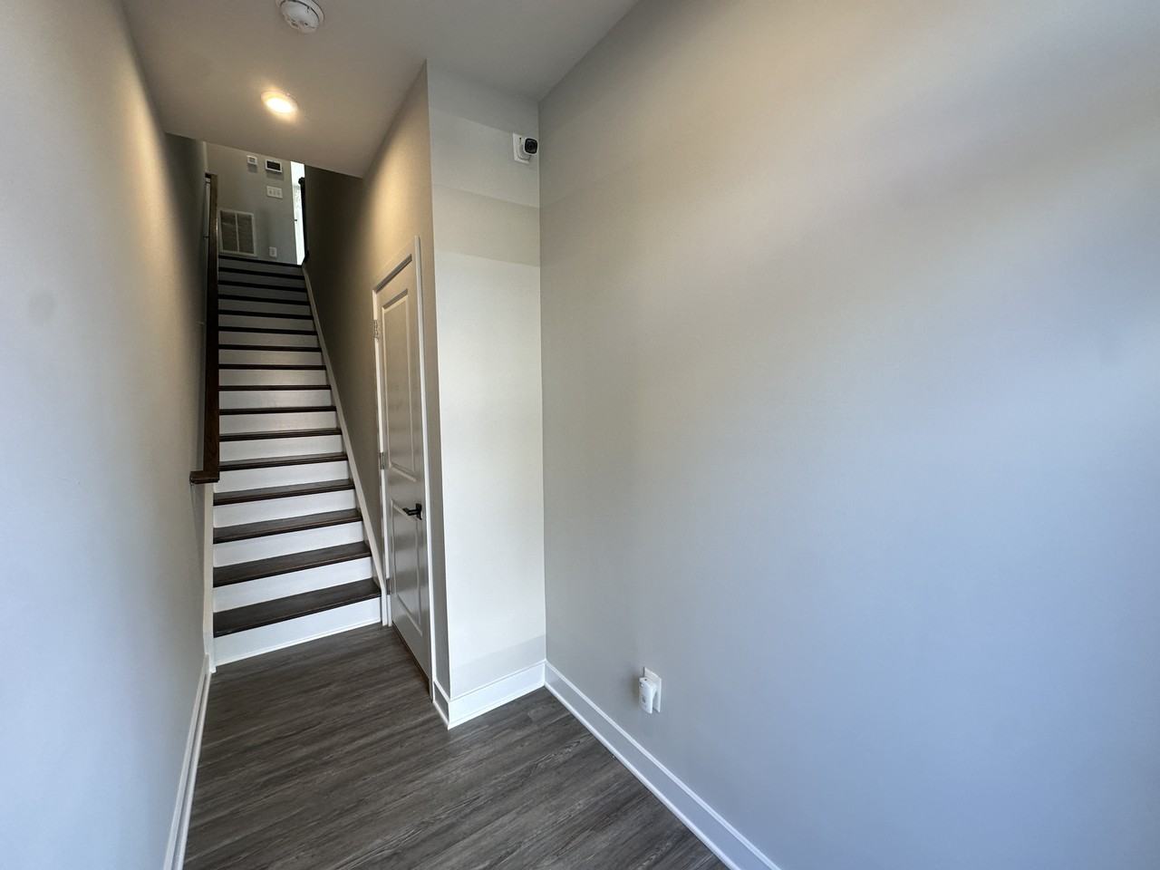 3647 Tryclan Dr - Photo 3 of 28