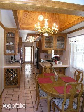 7398 Whitegate Ave - Photo 3 of 23