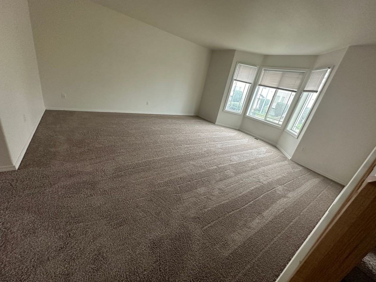 4808 Porlier Ln - Photo 4 of 37