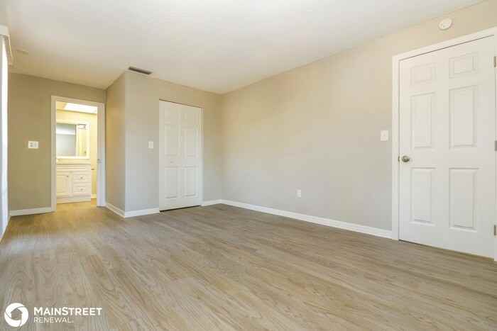 13605 Las Palmas Dr - Photo 3 of 16