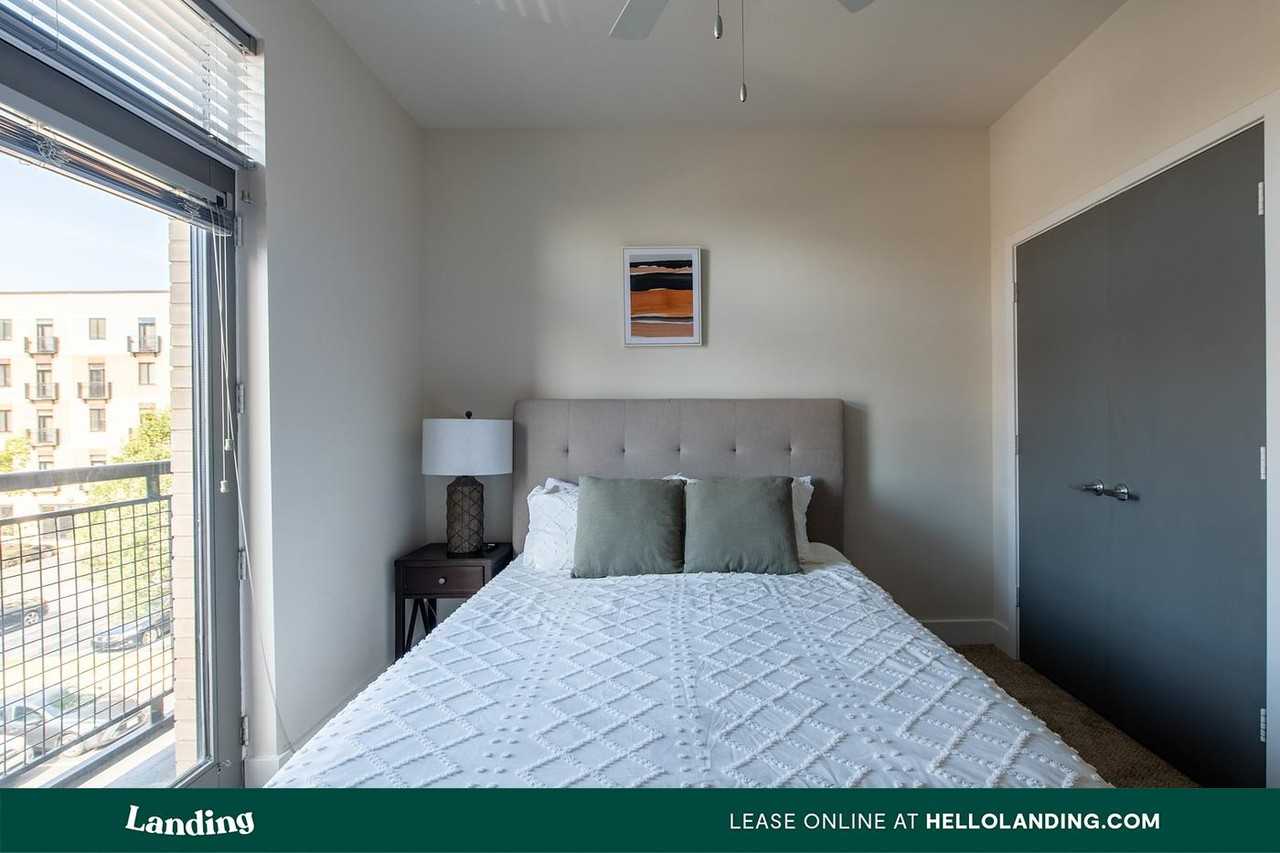 1820 East Broad Street - Photo 3 of 50