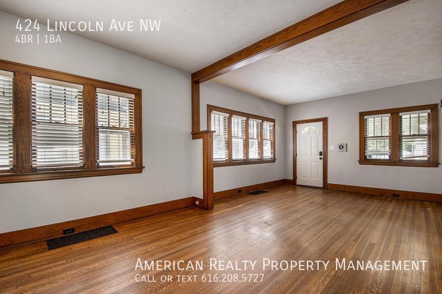 424 Lincoln Ave Nw - Photo 6 of 17