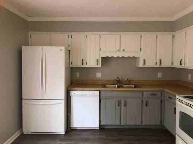 302 Timberway Cir - Photo 3 of 16