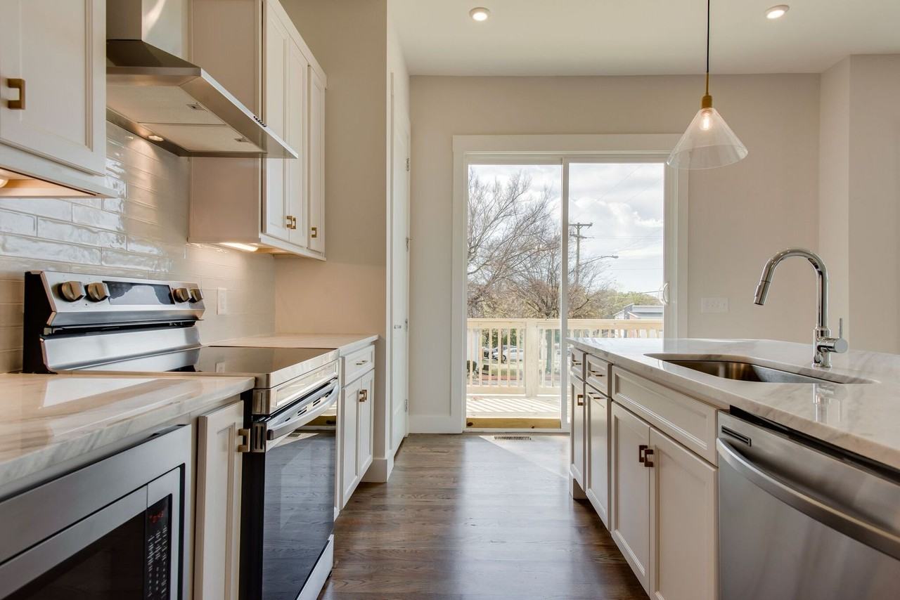 1417 Ann St - Photo 2 of 13