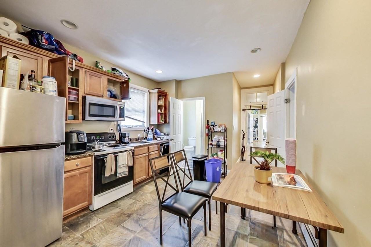 8 Sunset Street - Photo 2 of 31