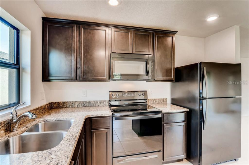 645 Malaga Avenue - Photo 3 of 3