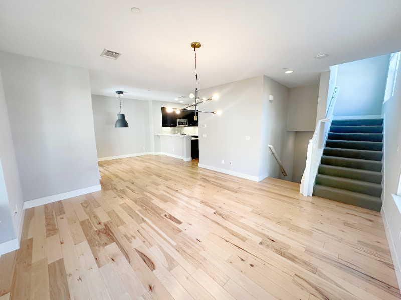 2611 Fairview Dr - Photo 2 of 19