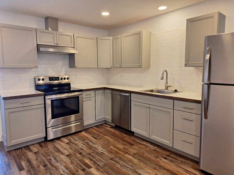 709 South Oak Street #2 - Photo 5 of 10