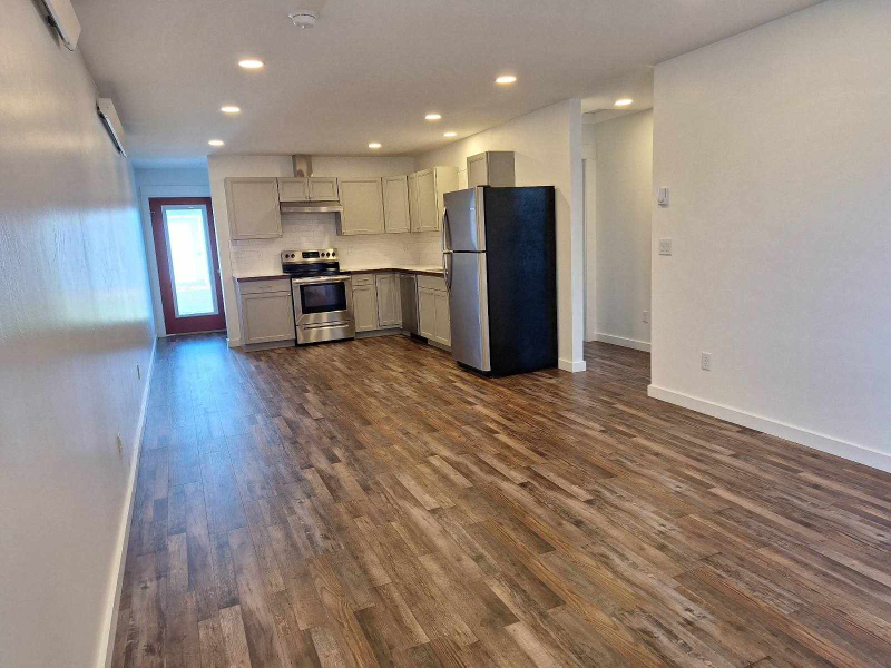 709 South Oak Street #2 - Photo 6 of 10