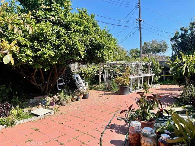 15640 Marie Pl - Photo 3 of 9