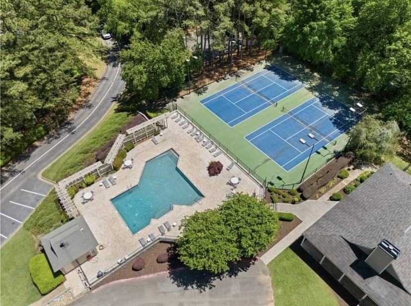 33 Lakes Edge Dr Se #33 - Photo 2 of 18