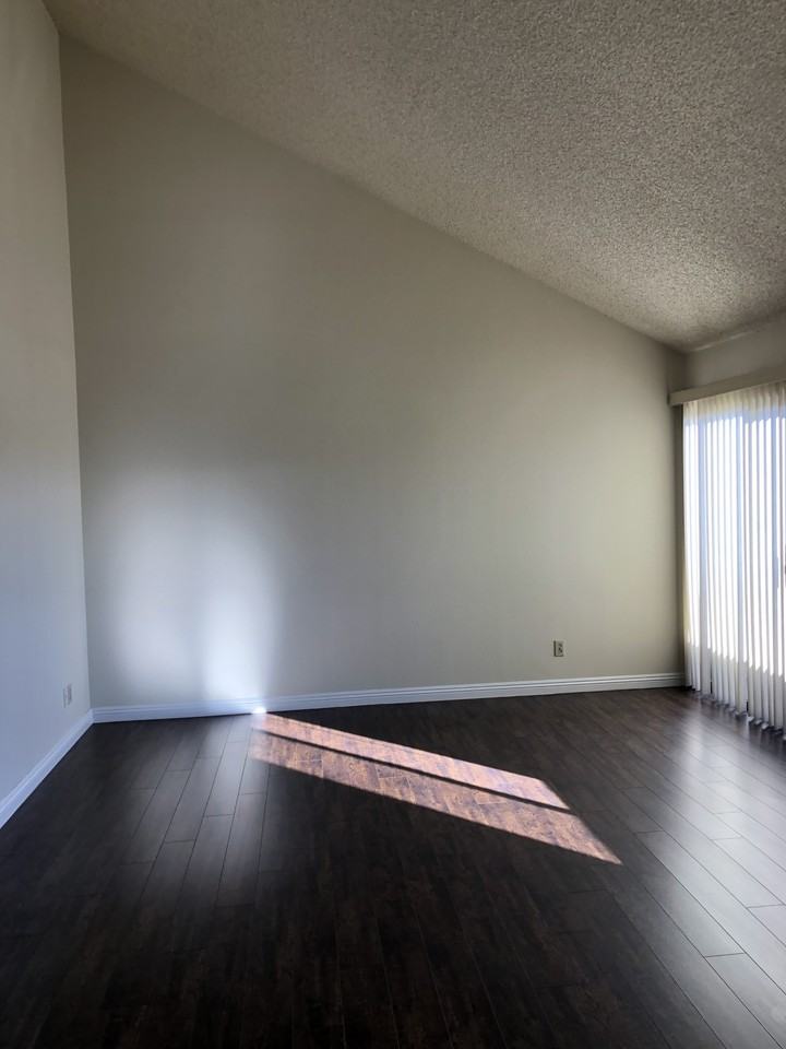 15303 S Raymond Ave #5 - Photo 4 of 23