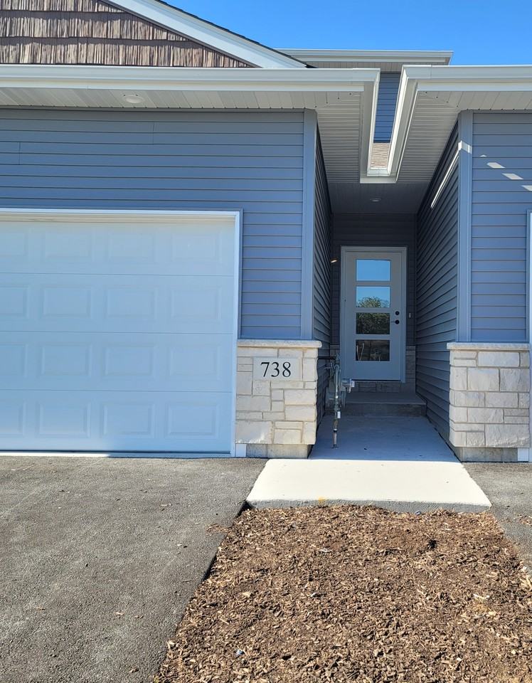 738 Quail Ln #738 - Photo 2 of 22
