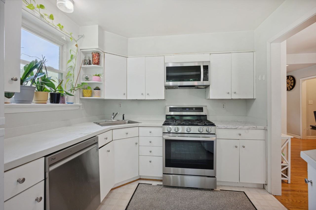 7604 Lauralin Place - Photo 3 of 13