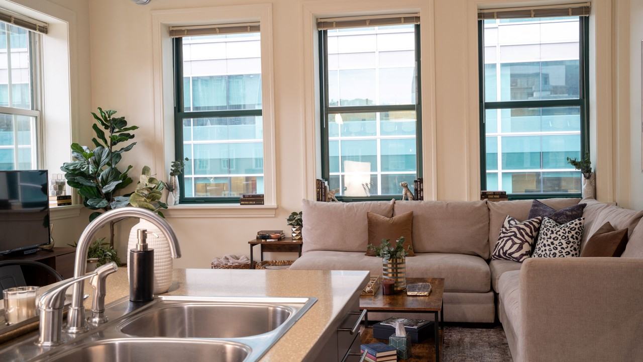 Market Square Place - Photo 5 of 35