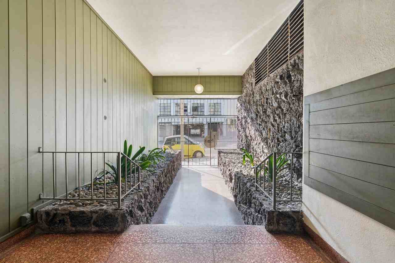 2038 Divisadero Street - Photo 3 of 6