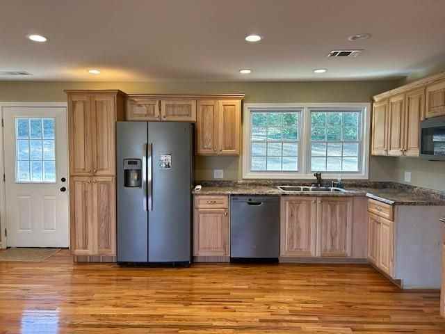 207 Cherry Hill Dr - Photo 3 of 11