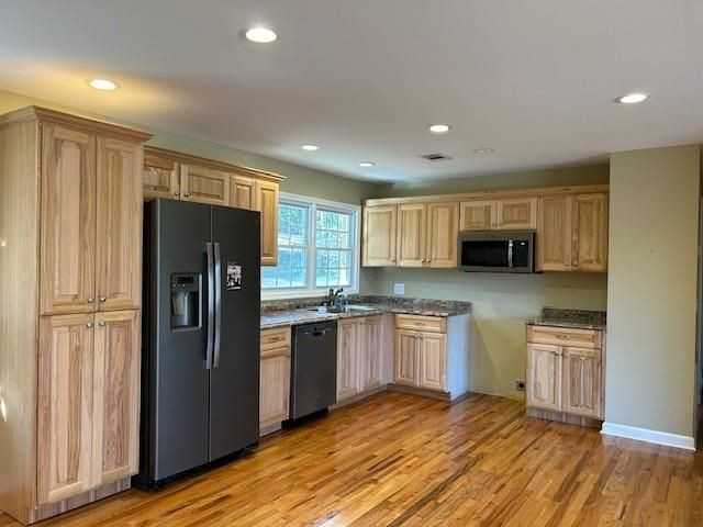 207 Cherry Hill Dr - Photo 4 of 11