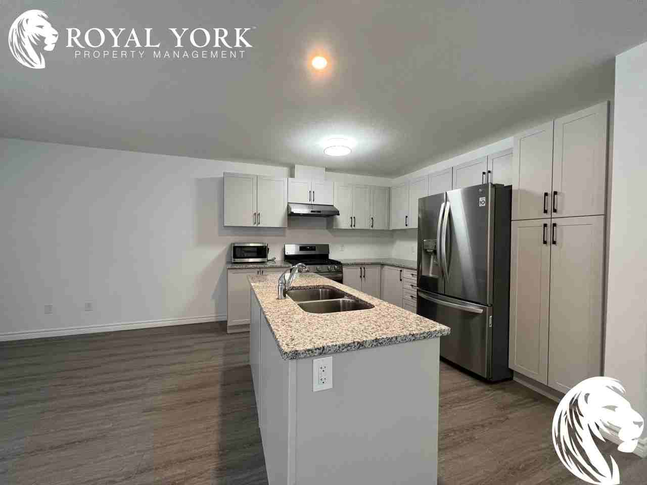 91 Woodedge Circle, Kitchener, Ontario N2R 0P8 - Photo 3 of 19