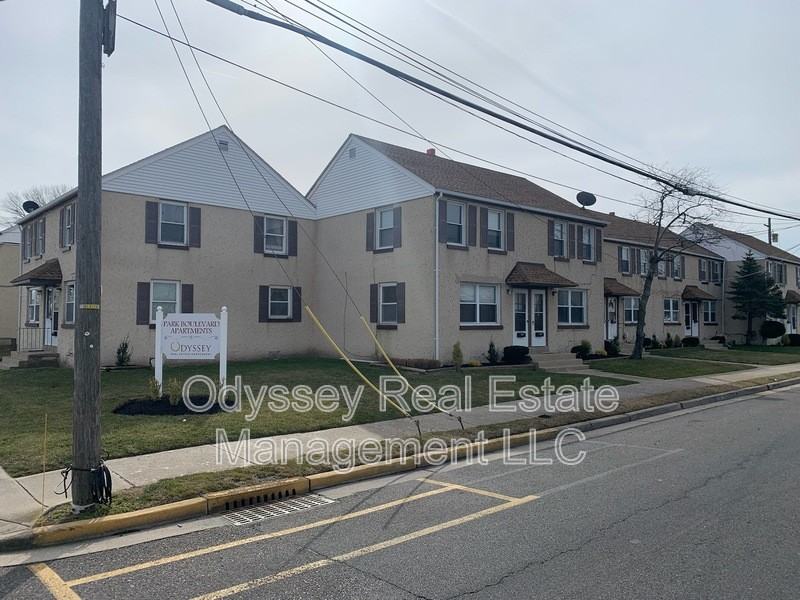 4005 Park Blvd - Photo 2 of 33