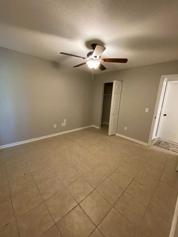 239 Pointe South Dr - Photo 6 of 18