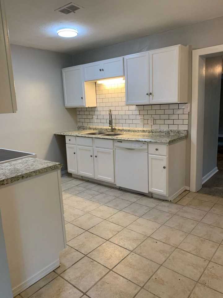 511 Collingwood Dr - Photo 3 of 21