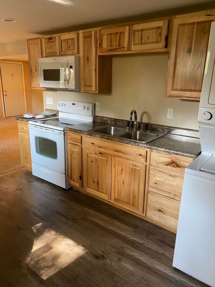 1410 Grace Ave Sw #B - Photo 2 of 8