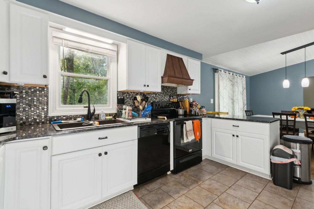 27 Scrivner Dr - Photo 3 of 25