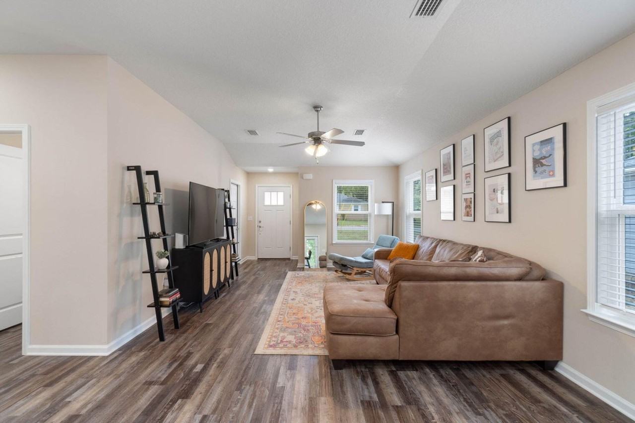 952 Mapoles St - Photo 7 of 31