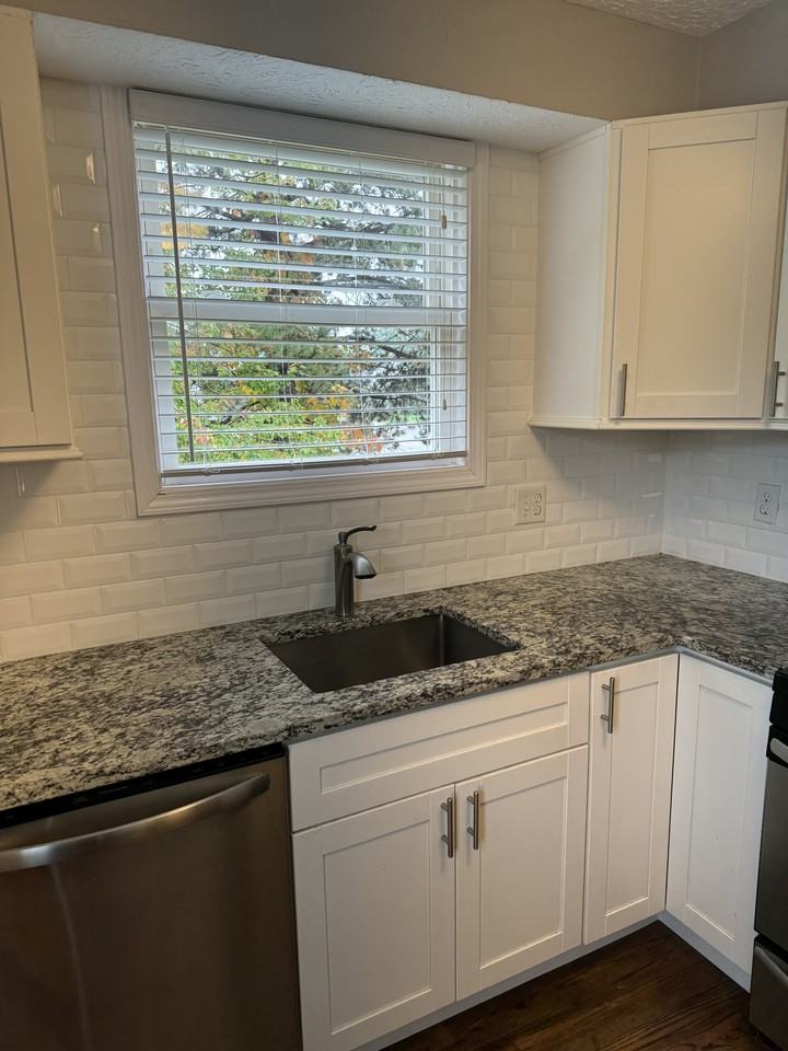 19760 Westway Dr #UP - Photo 2 of 14